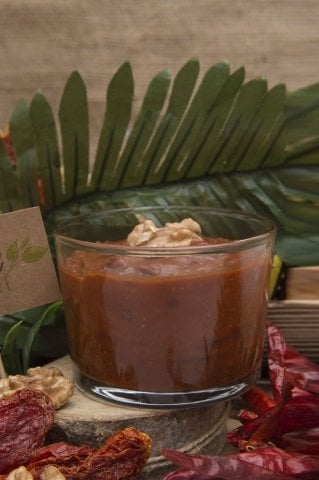 Acılı Cevizli Acuka 250 g